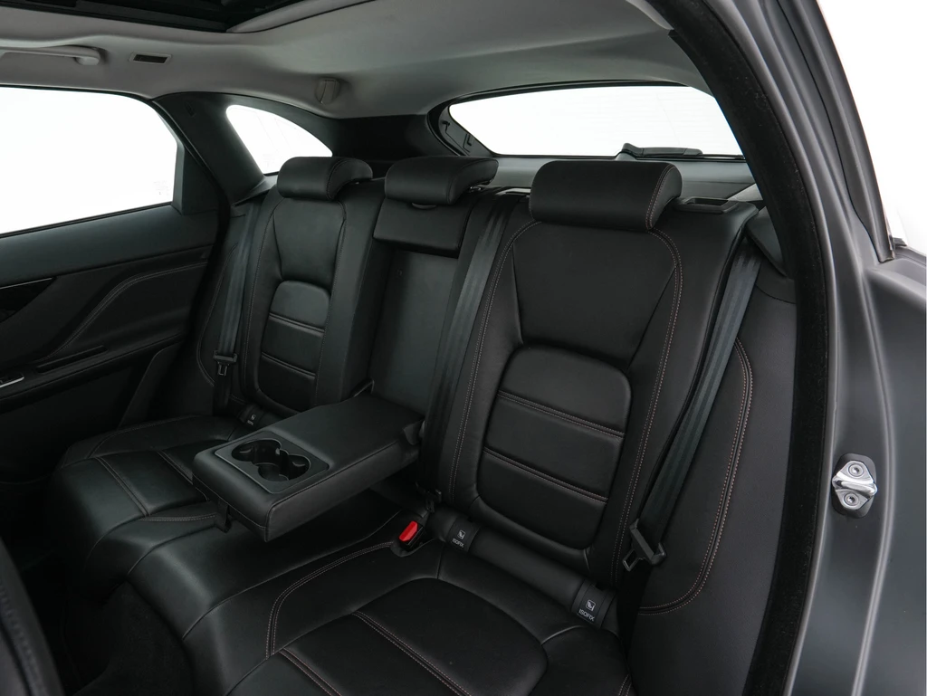 Jaguar F-PACE – foto 27