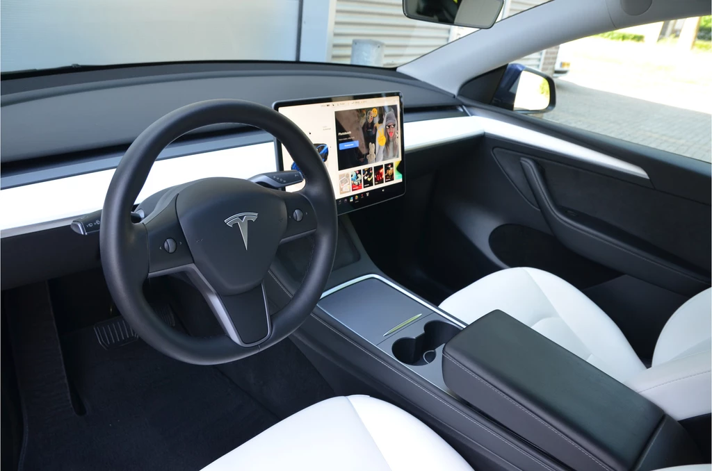 Tesla Model Y – foto 11