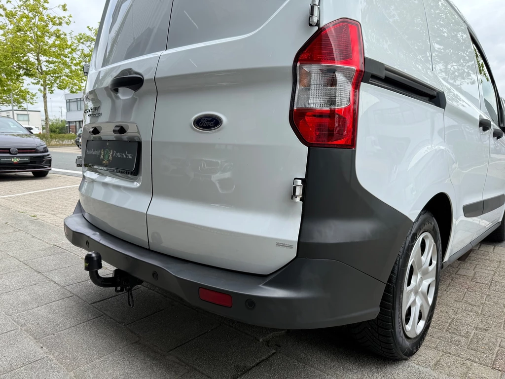 Ford Transit Courier – foto 11