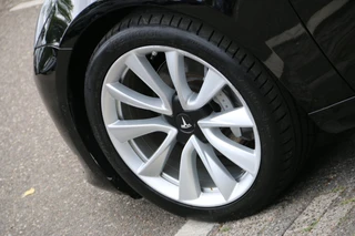 Tesla Model 3 – thumbnail 6