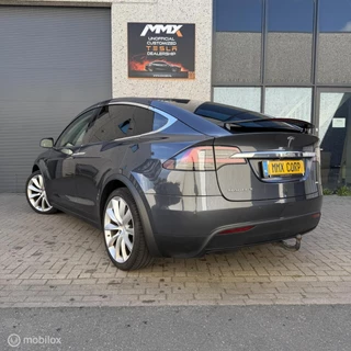 Tesla Model X – thumbnail 3