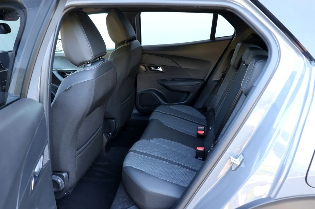Peugeot e-2008 – foto 13