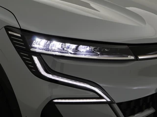 Renault Megane E-Tech – thumbnail 13