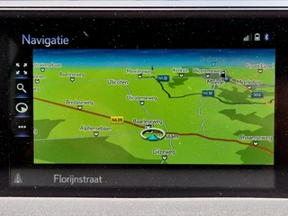 Lexus UX – thumbnail 33