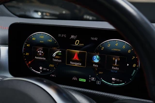 Mercedes-Benz CLA – thumbnail 18