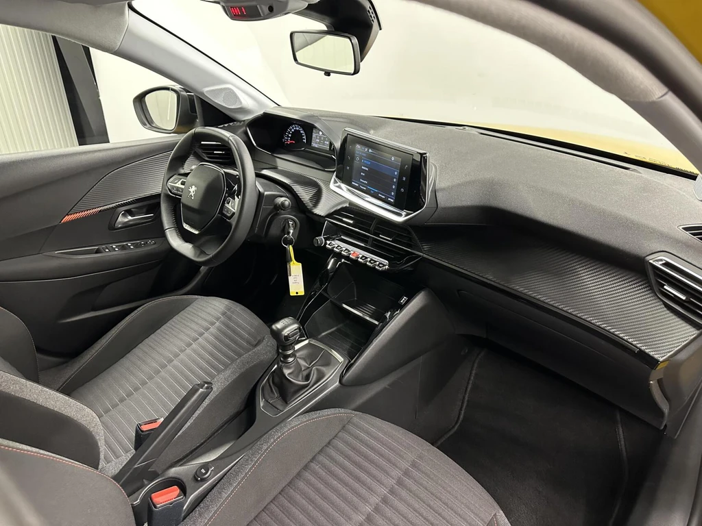 Peugeot 208 – foto 11
