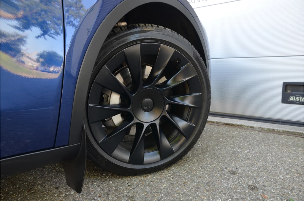 Tesla Model Y – foto 10