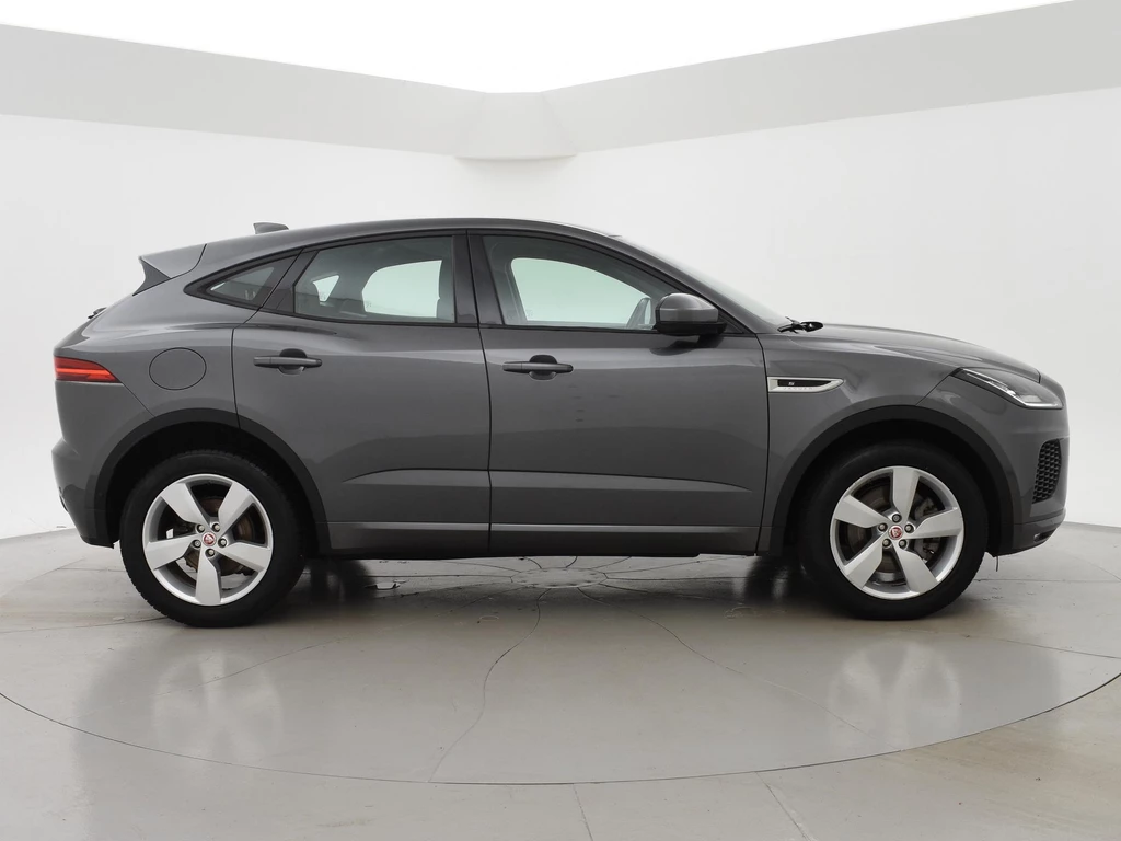 Jaguar E-PACE – foto 5