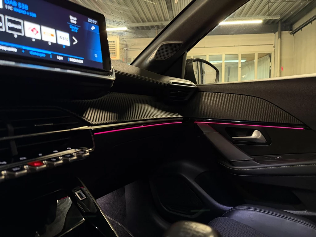 Peugeot 208 – foto 18