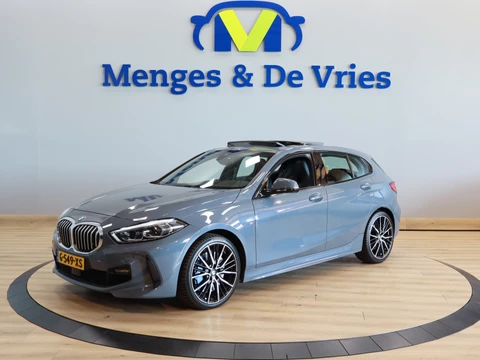 BMW 1 Serie 116d Executive Edition M Sport | Airco ECC | Panorama | Sfeer | Head Up | Camera | Isofix | NAP