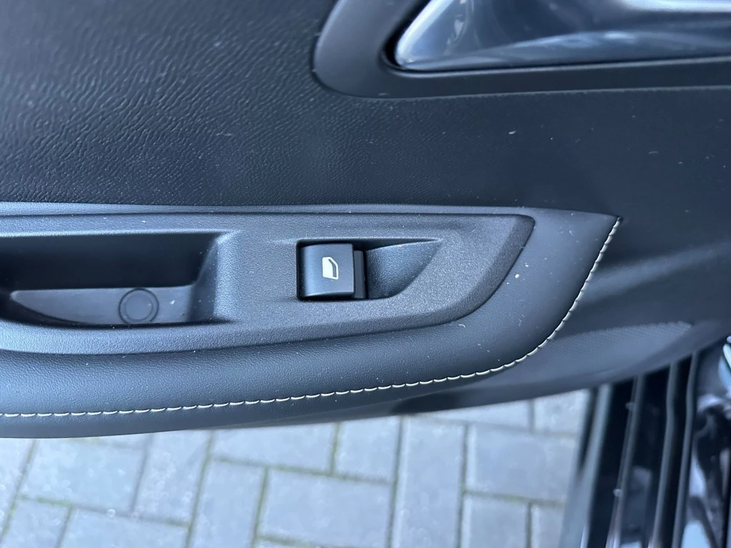 Peugeot 208 – foto 34