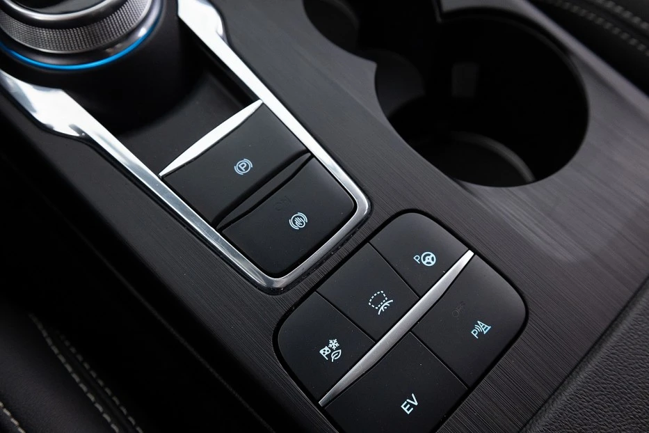 Ford Kuga – foto 28