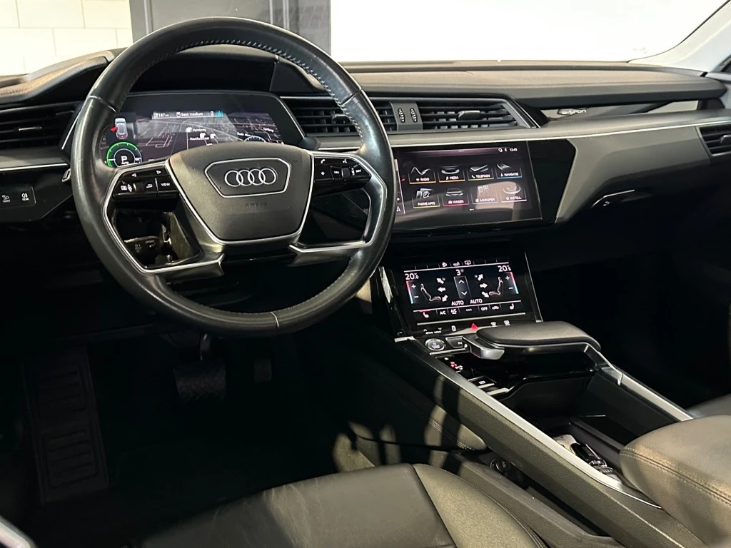 Audi e-tron – foto 18