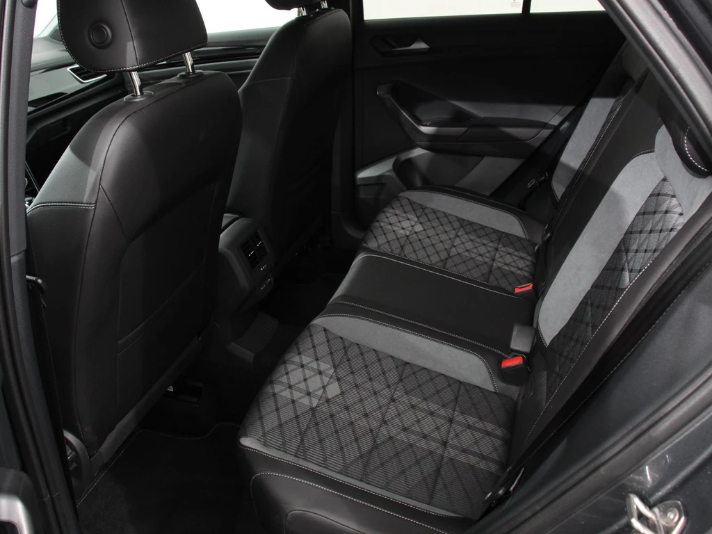 Volkswagen T-Roc – foto 12