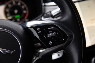 Jaguar F-PACE – thumbnail 11