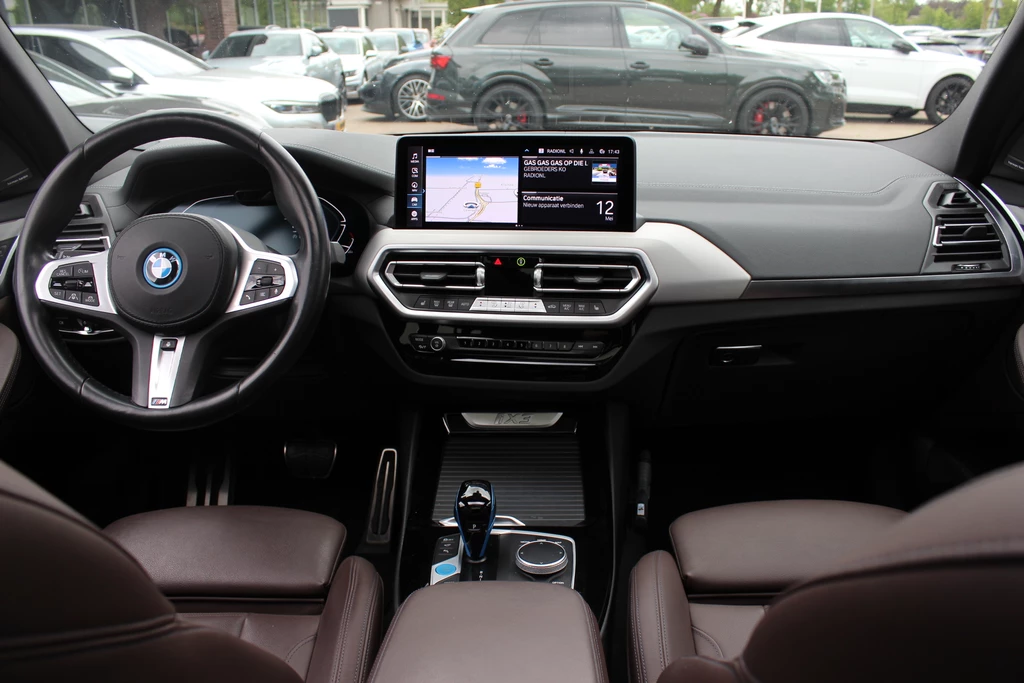 BMW iX3 – foto 11