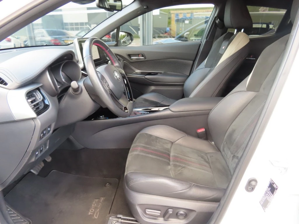 Toyota C-HR – foto 13