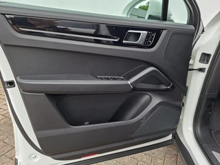 Porsche Cayenne – thumbnail 60