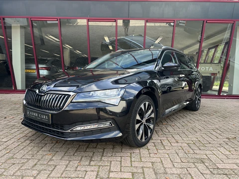 Škoda Superb Combi 1.5 TSI ACT Business Edition Plus | Trekhaak | ACC | Carplay | Navi | Stoel/Stuurverw. | Sfeer |