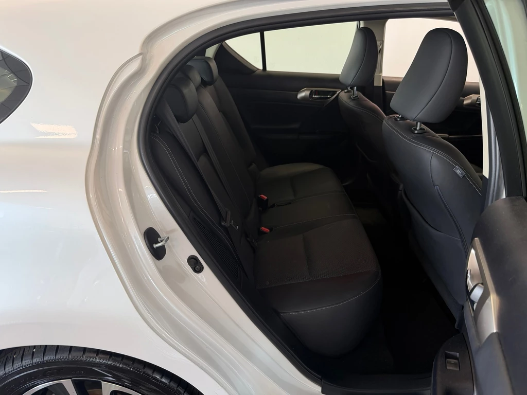 Lexus CT – foto 15