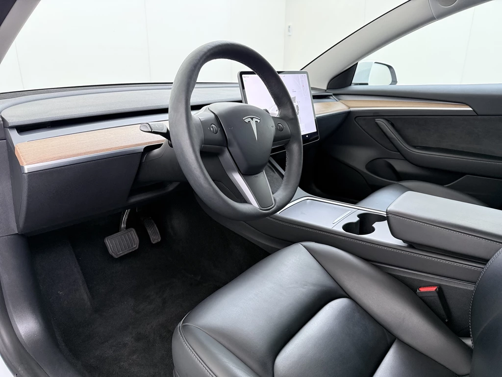 Tesla Model 3 – foto 14