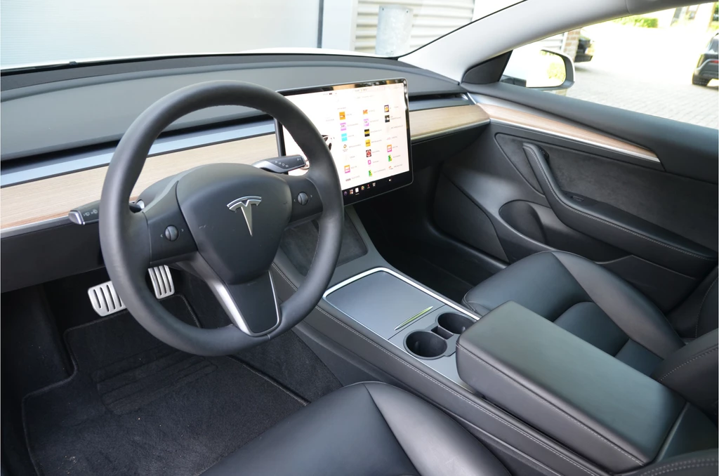 Tesla Model 3 – foto 10