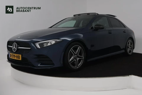 Mercedes-Benz A-klasse 180 Premium Plus (PANORAMADAK, STOELVERWARMING, SFEERVERLICHTING, CLIMA, CAMERA)