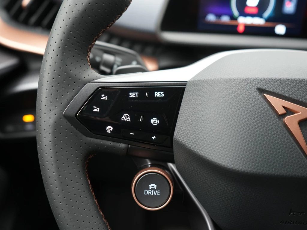 CUPRA Tavascan – foto 17