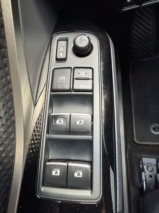 Toyota C-HR – thumbnail 29