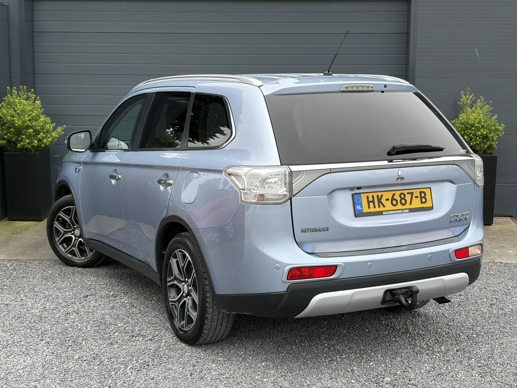 Mitsubishi Outlander – foto 2
