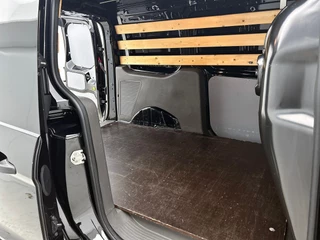 Ford Transit Connect – thumbnail 28