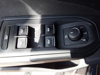 Volkswagen Golf – thumbnail 19