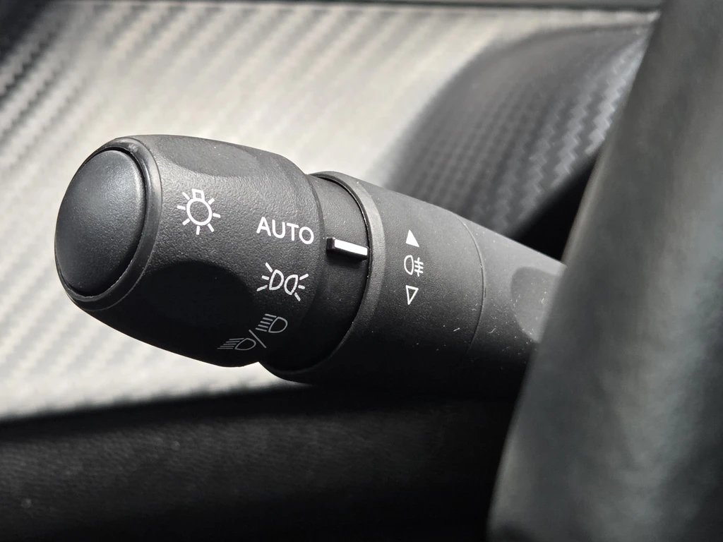 Peugeot 208 – foto 25