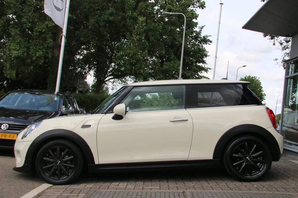 MINI 3-deurs – foto 2