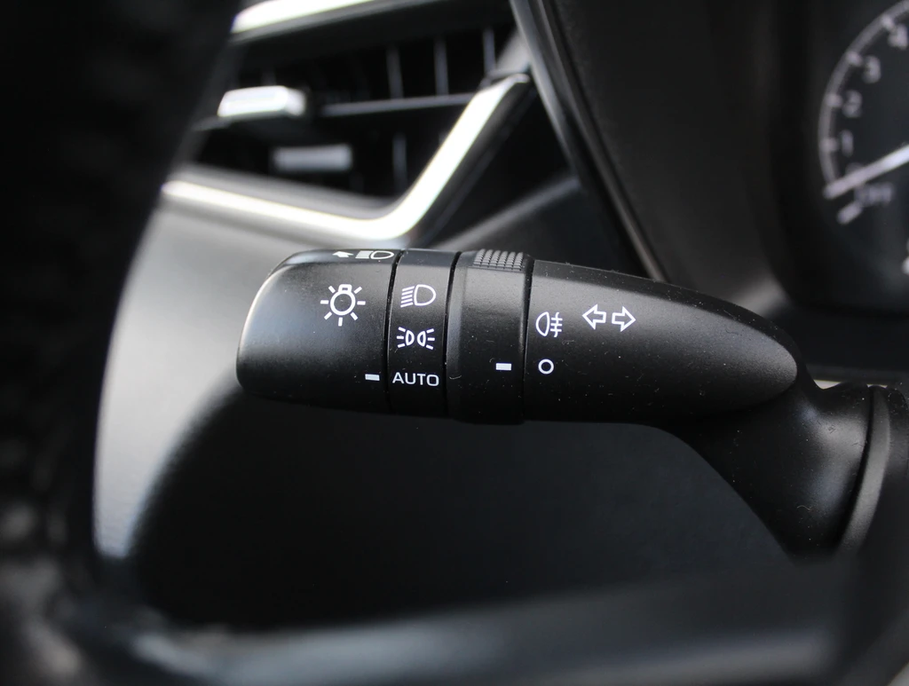 Toyota Corolla Touring Sports – foto 33