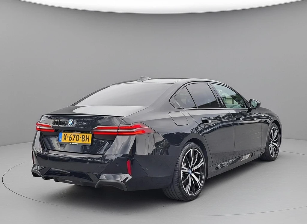 BMW i5 – foto 4