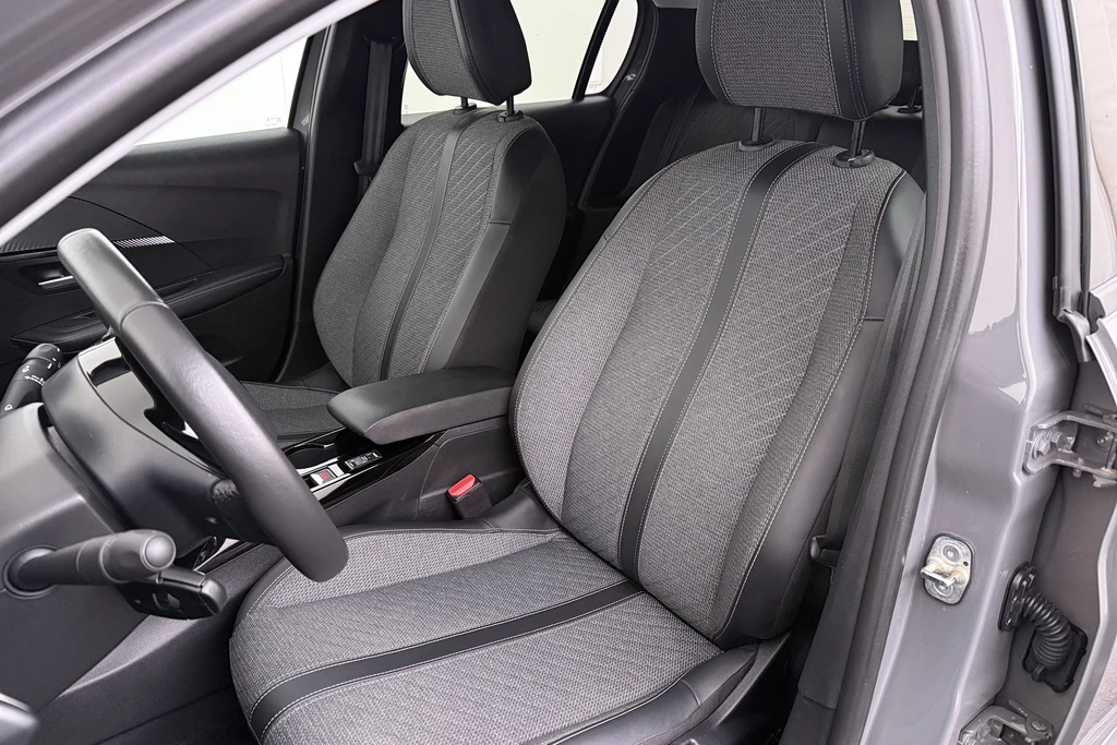 Peugeot 208 – foto 9