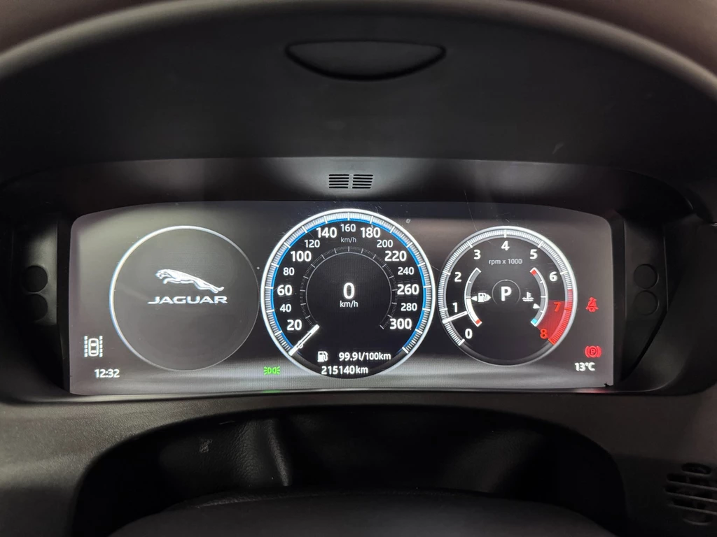 Jaguar F-PACE – foto 24