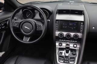 Jaguar F-Type – thumbnail 12