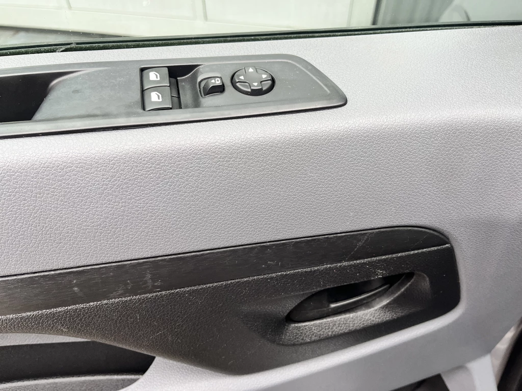 Opel Vivaro – foto 13