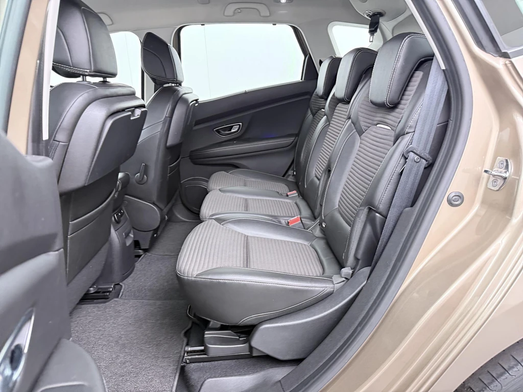 Renault Scénic – foto 12
