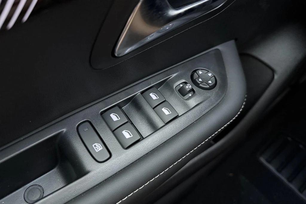Peugeot 208 – foto 17