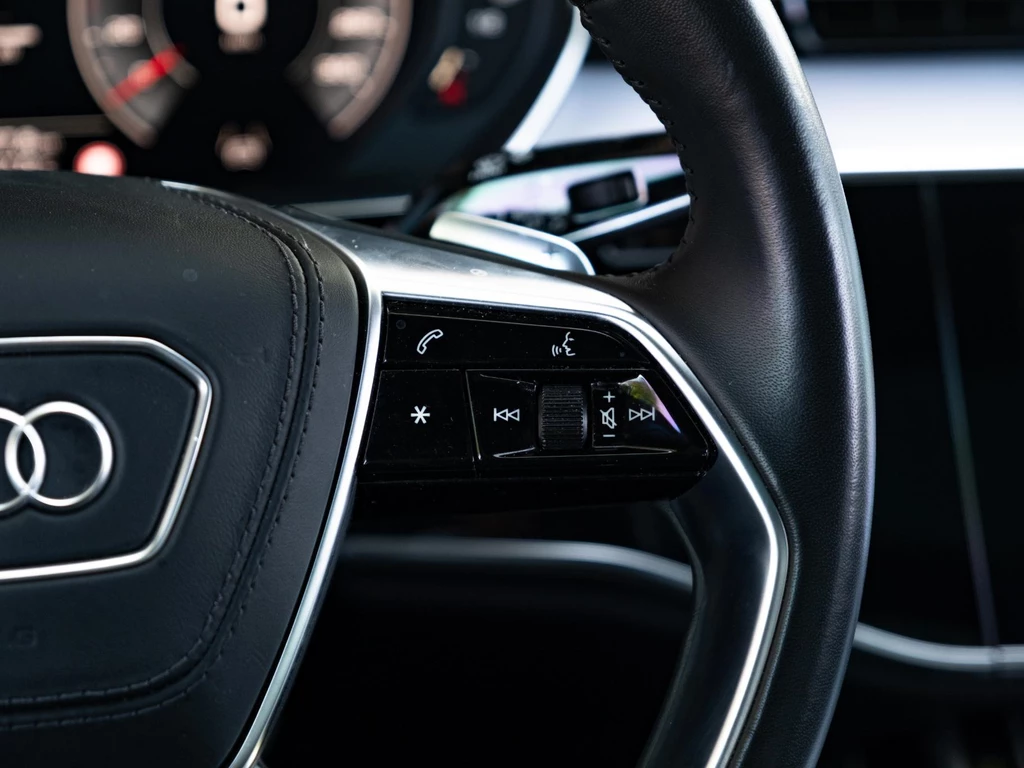 Audi A8 – foto 25