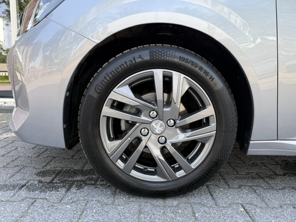 Peugeot 208 – foto 14