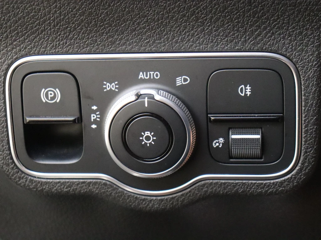 Mercedes-Benz GLB – foto 23