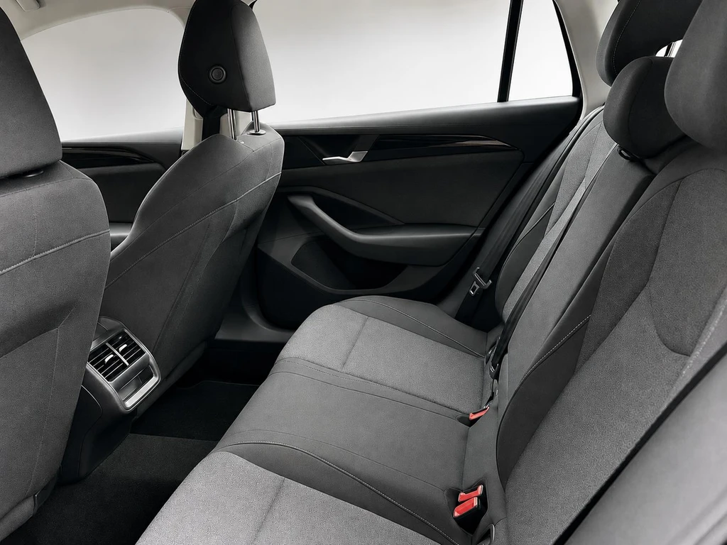 Volkswagen Passat – foto 28