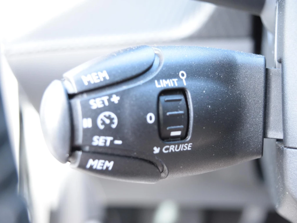 Peugeot 208 – foto 22