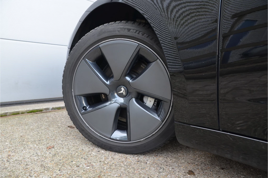 Tesla Model 3 – foto 9