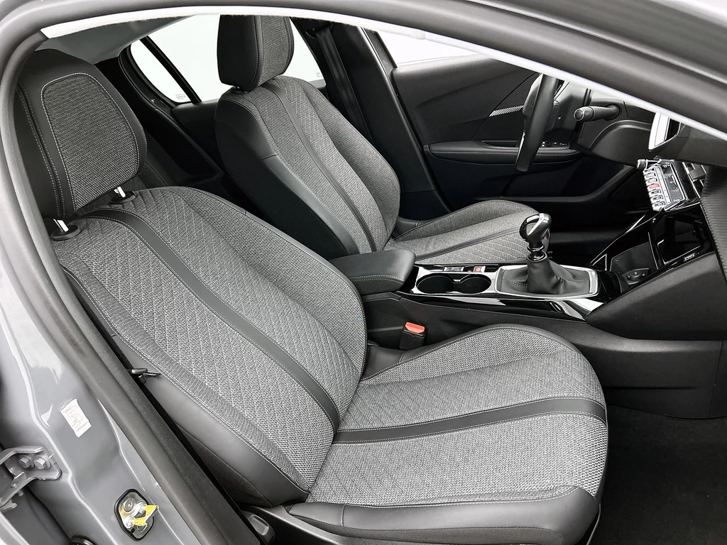 Peugeot 208 – foto 43