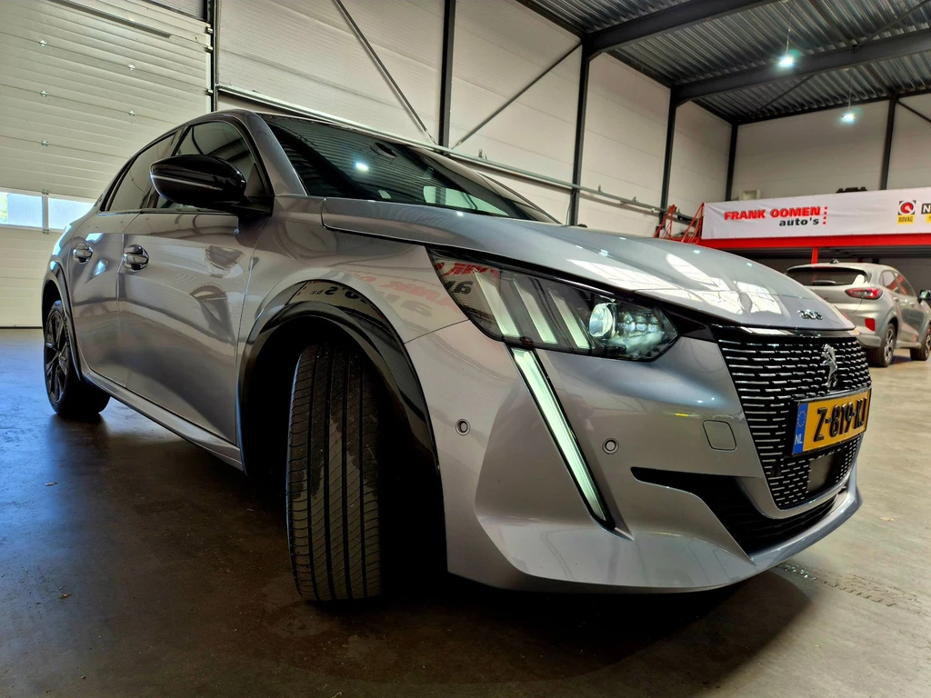 Peugeot 208 – foto 11